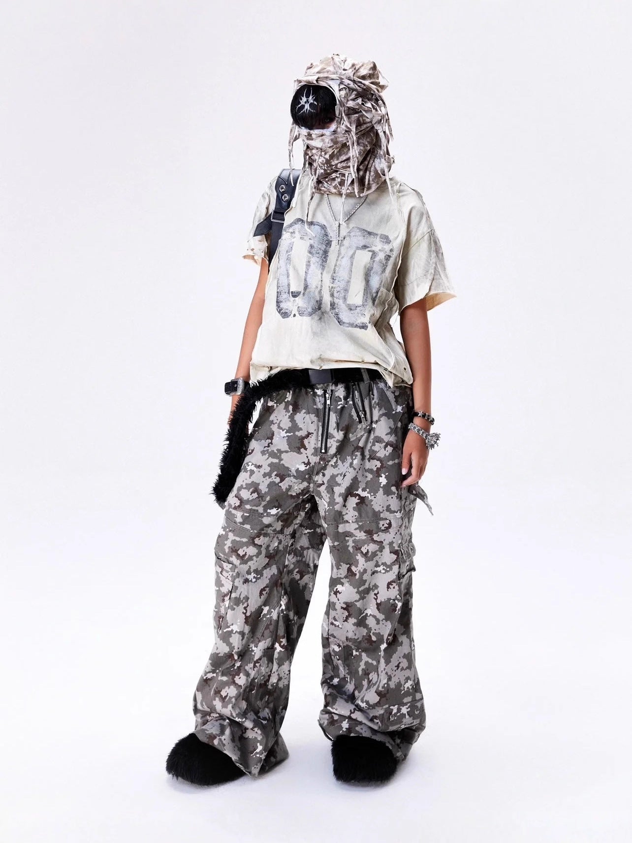 Make an old-style hip-hop short-sleeved shirt