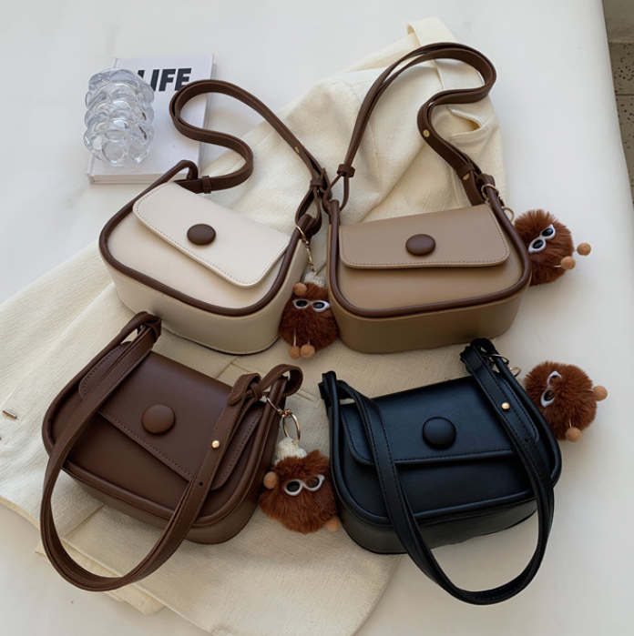 Fashionable versatile crossbody bag