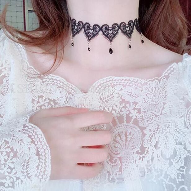 Choker lace necklace