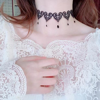 Choker lace necklace