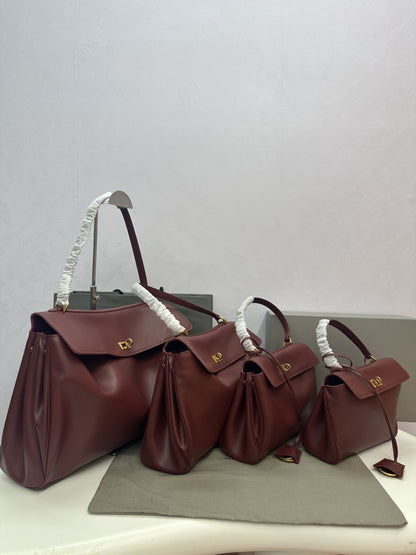 Leather tote bag
