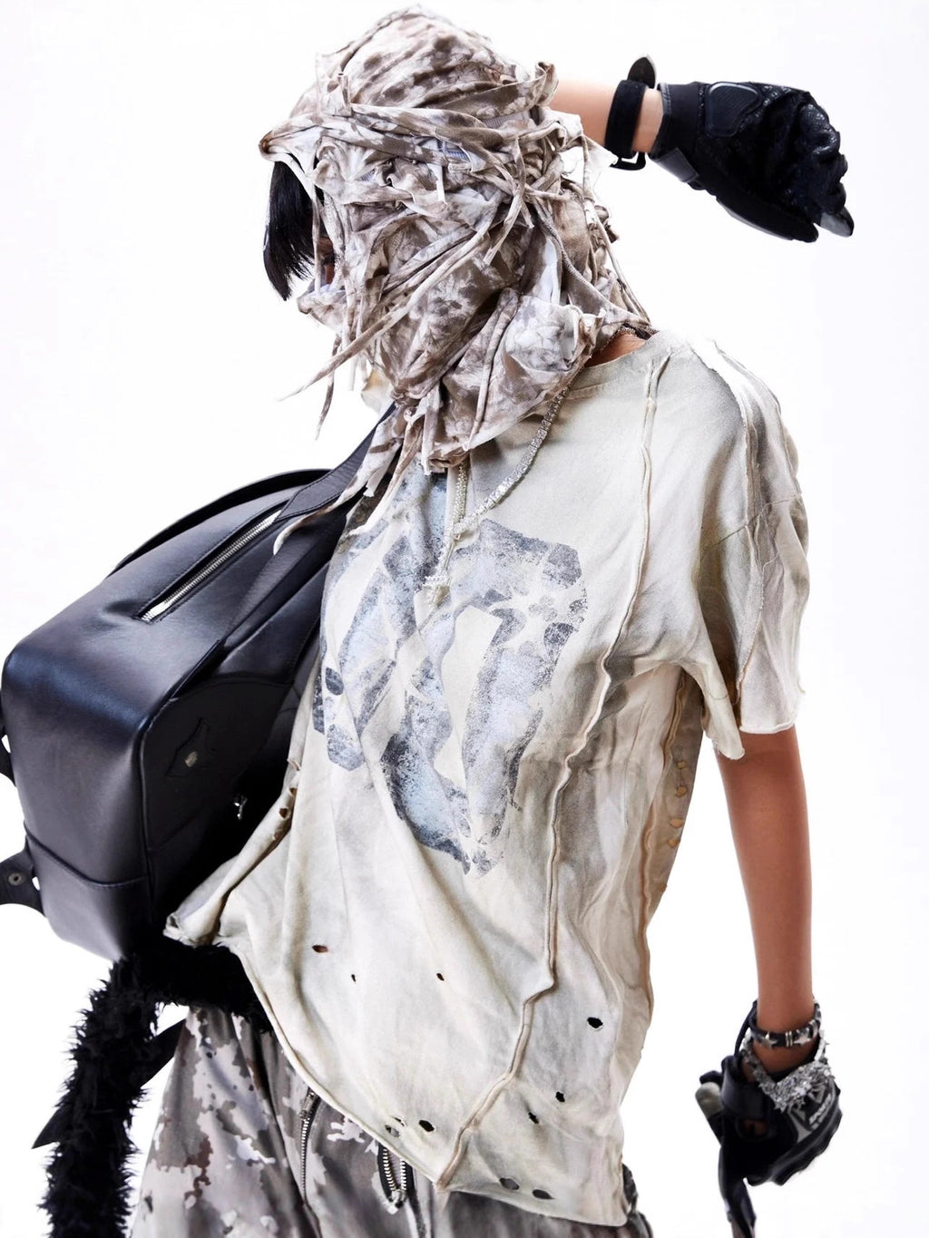 Make an old-style hip-hop short-sleeved shirt