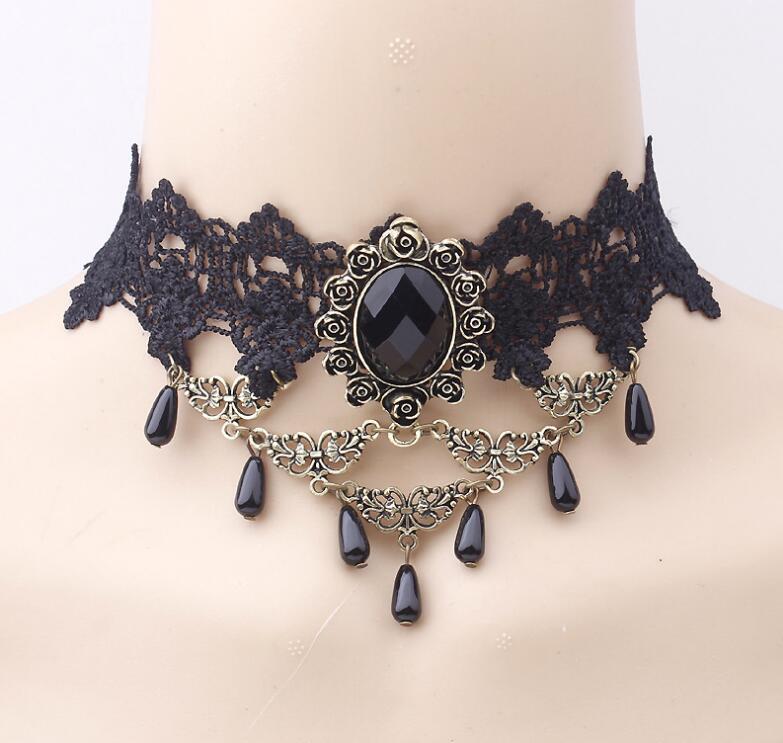 Choker lace necklace