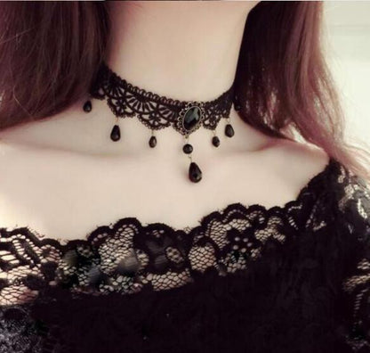 Choker lace necklace