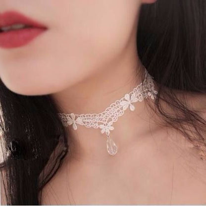 Choker lace necklace