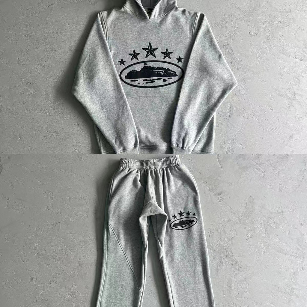 Loose-fitting pullover autumn outfit