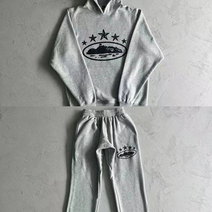 Loose-fitting pullover autumn outfit