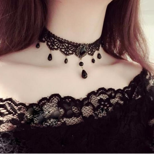 Choker lace necklace