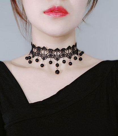 Choker lace necklace