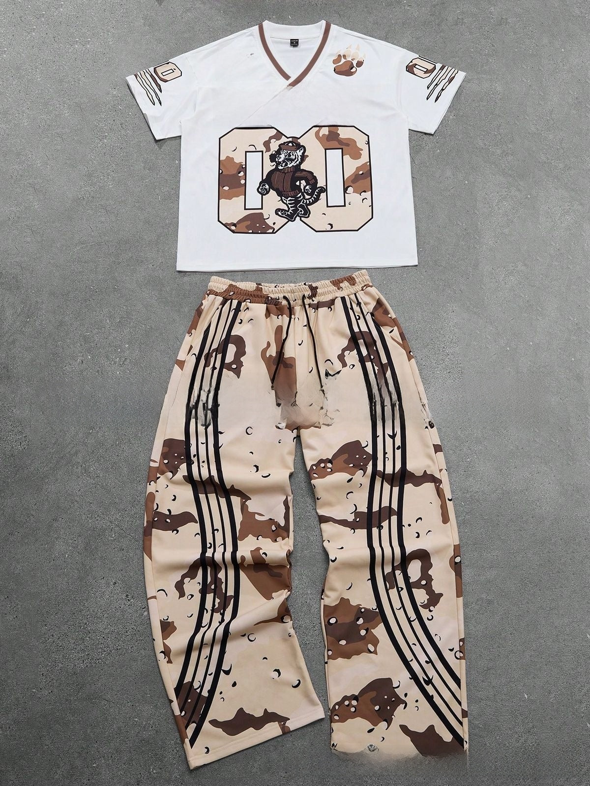 Fashionable high street printed sports outfit