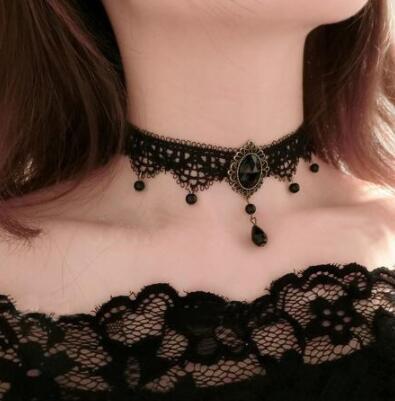 Choker lace necklace