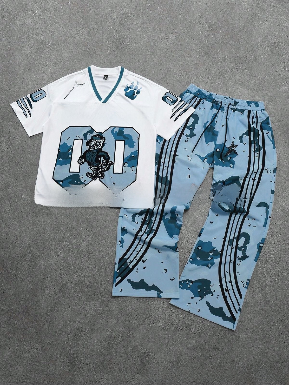 Fashionable high street printed sports outfit