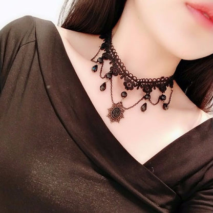 Choker lace necklace