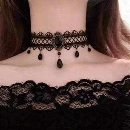 Choker lace necklace