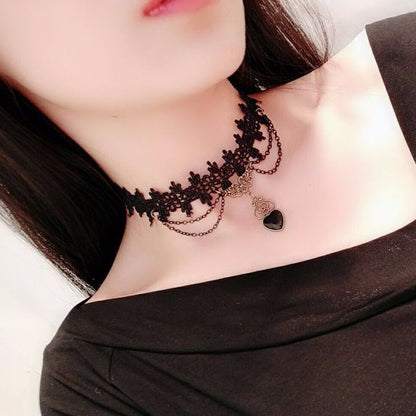 Choker lace necklace