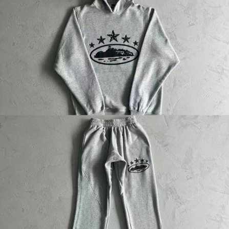 Loose-fitting pullover autumn outfit