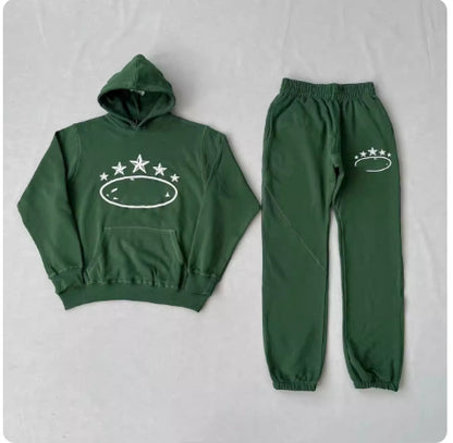 Loose-fitting pullover autumn outfit