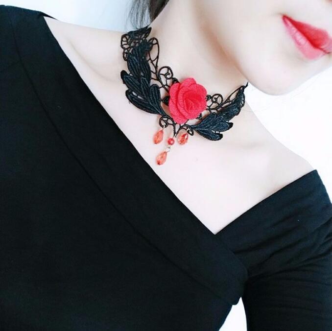 Choker lace necklace